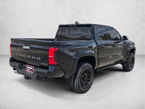 Used 2025 Toyota Tacoma Limited AWD/4WD image 5