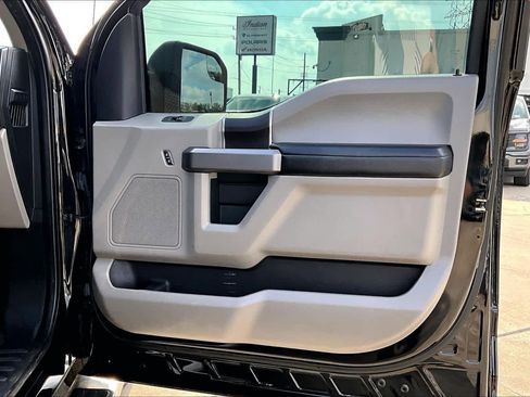Used 2019 Ford F150 XLT image 23