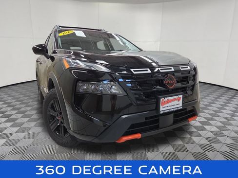 Used 2025 Nissan Rogue SV AWD/4WD image 2