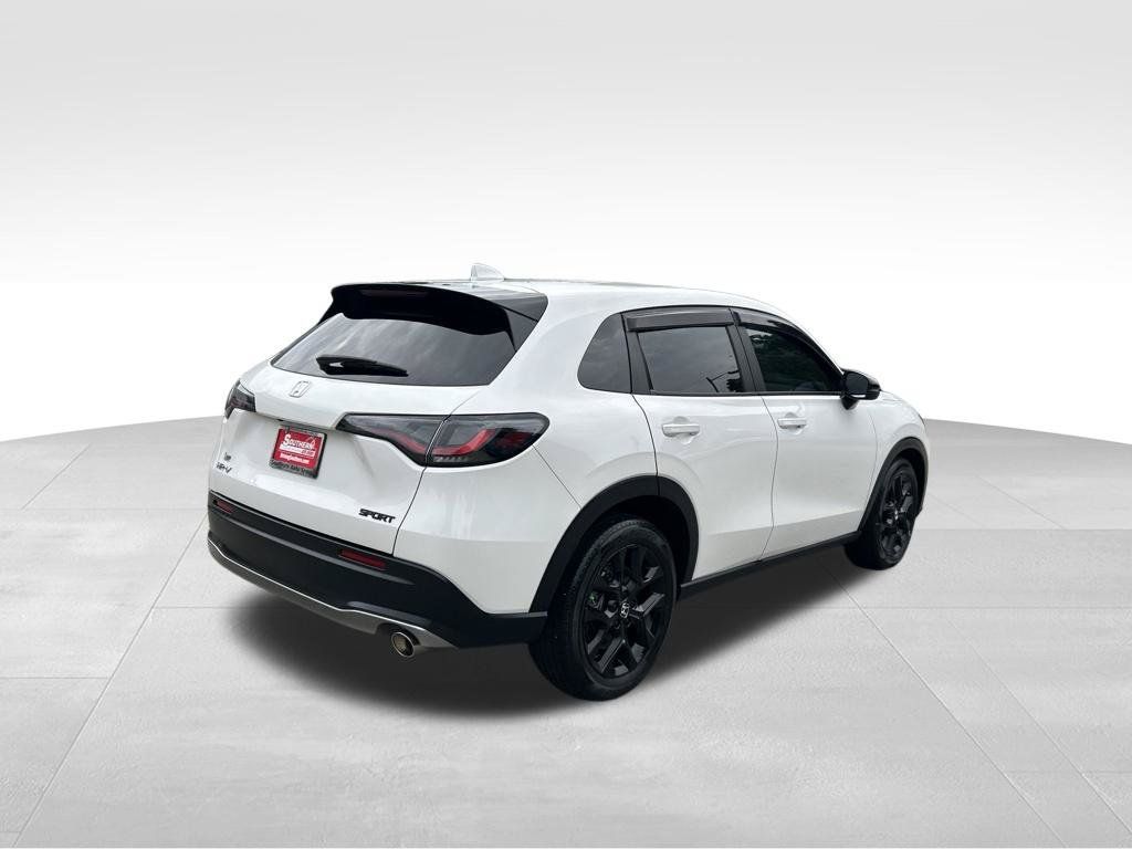 Used 2025 Honda HR-V Sport image 5
