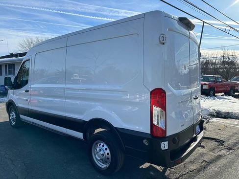 Used 2024 Ford Transit 250 Medium Roof w/LWB Van 3D image 4