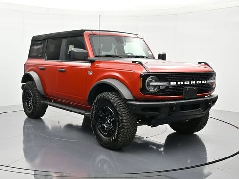 Used 2024 Ford Bronco Wildtrak AWD/4WD image 3