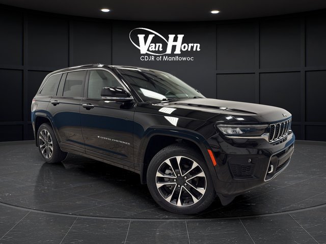 Used 2022 Jeep Grand Cherokee Overland w/ Luxury Tech Group IV AWD/4WD image 1