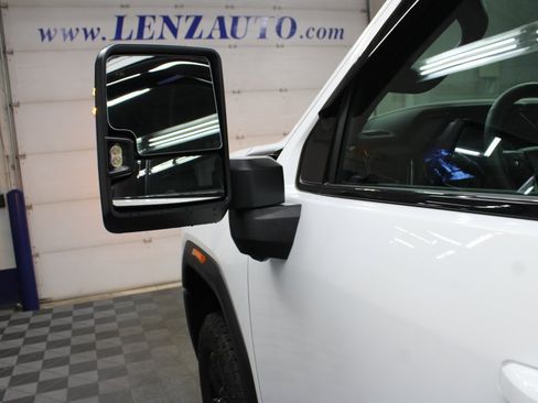 Used 2025 GMC Sierra 2500 AT4 image 79