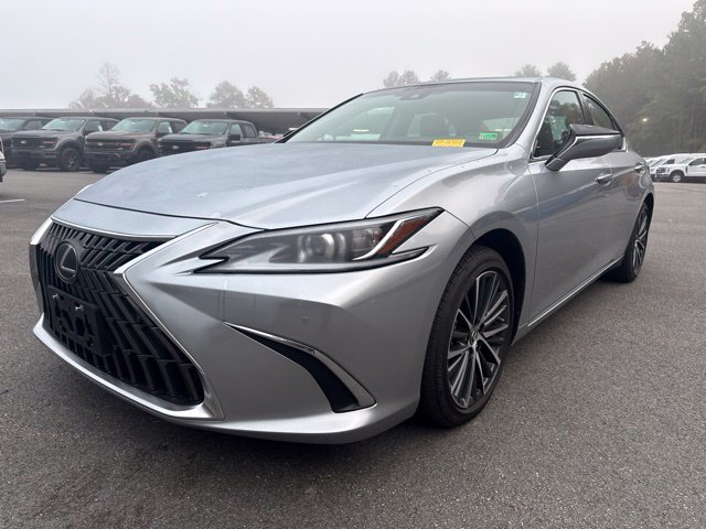 Used 2025 Lexus ES 300h w/ Premium Package FWD image 1