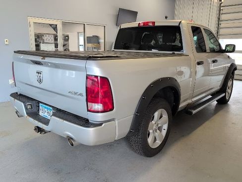 Used 2015 RAM 1500 Express AWD/4WD image 4