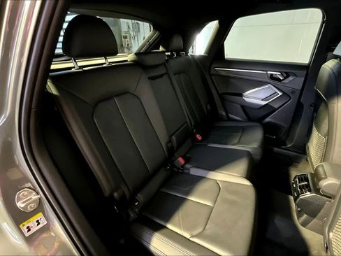 Used 2022 Audi Q3 2.0T Premium image 19