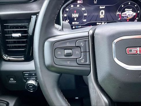 Used 2024 GMC Sierra 1500 AT4 w/ Technology Package AWD/4WD image 10
