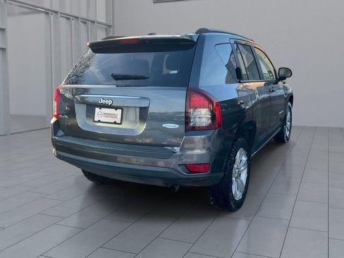 Used 2017 Jeep Compass Latitude image 8