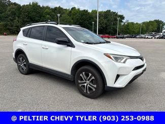 Used 2018 Toyota RAV4 LE FWD video 1