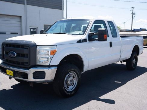 Used 2015 Ford F250 XL w/ Power Equipment Group AWD/4WD image 3