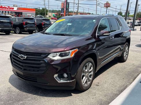 Certified 2021 Chevrolet Traverse Premier w/ LPO, Black Accent Package AWD/4WD image 7