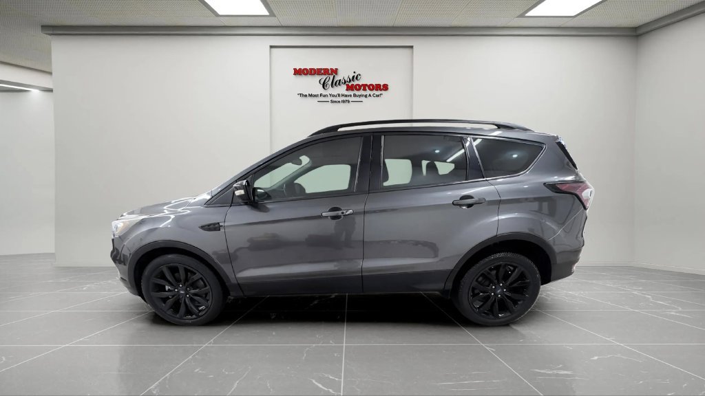 Used 2017 Ford Escape Titanium AWD/4WD image 4
