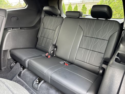 New 2026 Buick Enclave Avenir w/ Super Cruise Package FWD image 31