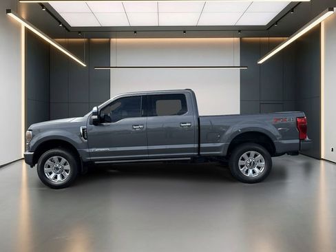 Used 2022 Ford F250 Platinum w/ FX4 Off-Road Package image 2