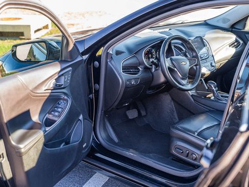 Used 2024 Chevrolet Malibu LT image 17