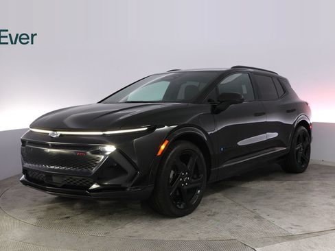 Used 2024 Chevrolet Equinox EV RS FWD image 2