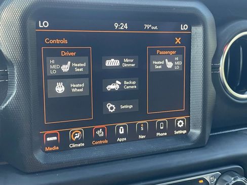 Used 2022 Jeep Wrangler Unlimited Sahara w/ Cold Weather Group image 3