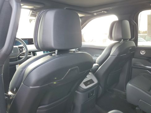 New 2025 Lincoln Navigator Reserve w/ Jet Appearance Package image 28