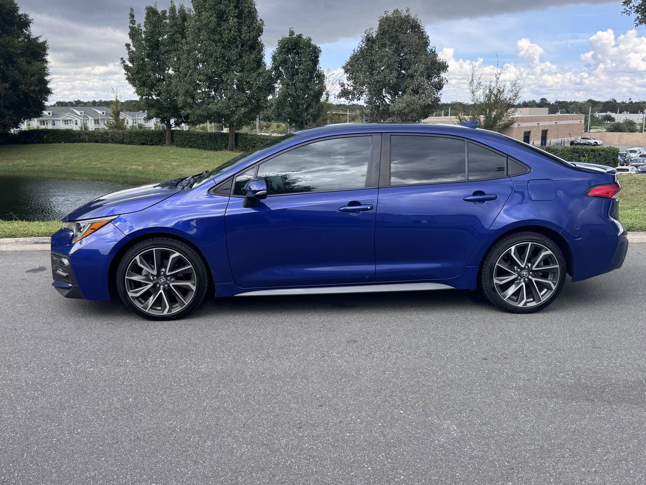 Used 2021 Toyota Corolla SE FWD image 5