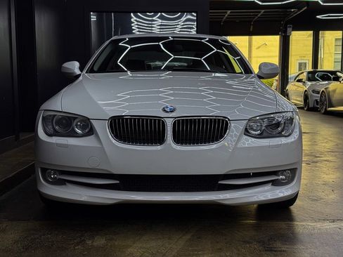 Used 2011 BMW 335i xDrive Coupe AWD/4WD image 2