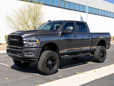 Used 2024 RAM 2500 Laramie w/ Night Edition image 7