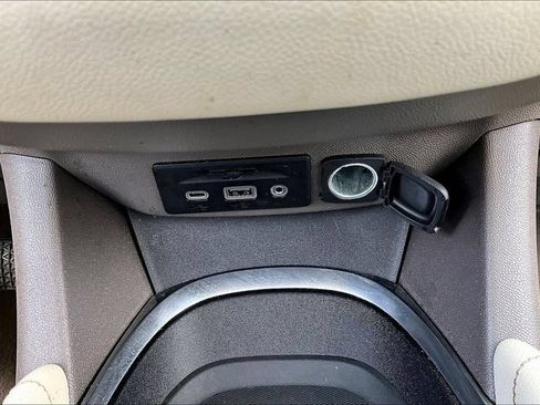 Used 2024 Chevrolet Malibu LT FWD image 15