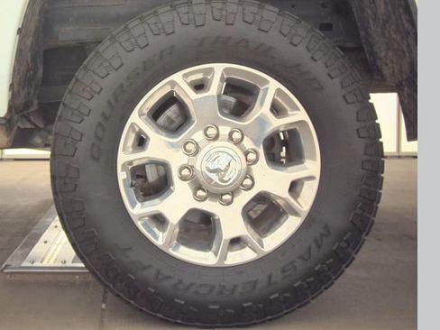 Used 2024 RAM 2500 Laramie AWD/4WD image 16
