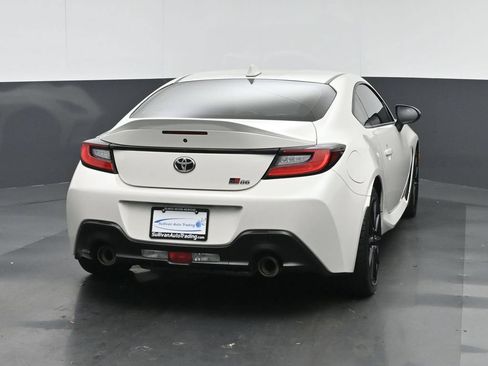 Used 2025 Toyota GR86 Premium w/ Performance Package RWD image 6
