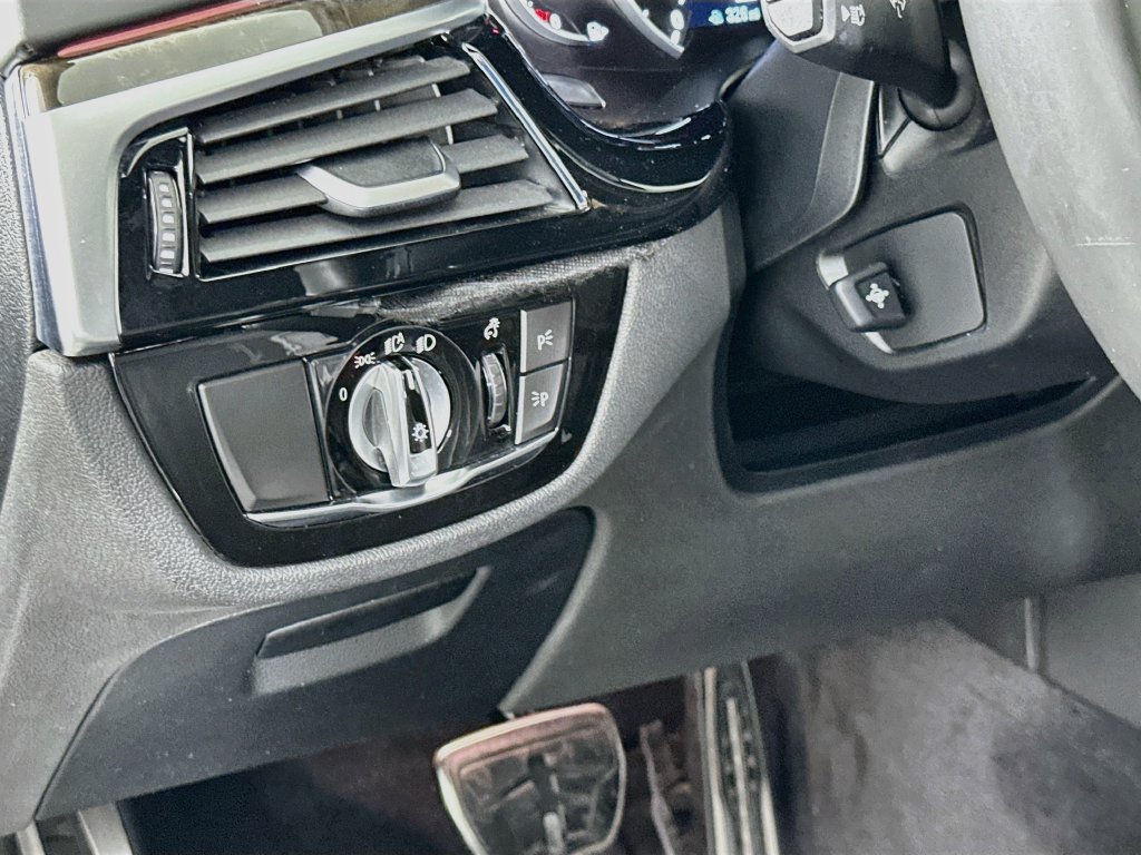 Used 2018 BMW M550i xDrive AWD/4WD image 10