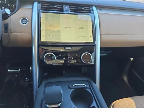 New 2026 Land Rover Discovery Limited Edition image 21