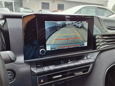 Used 2025 Toyota Camry LE image 19