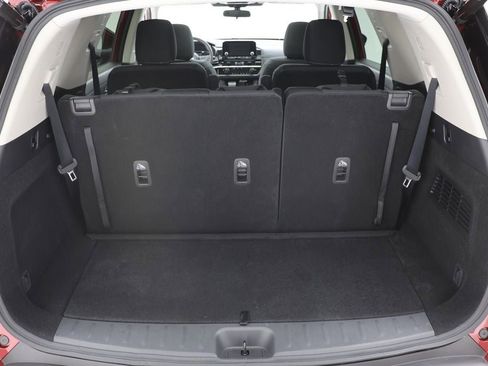 Used 2025 Nissan Pathfinder SV w/ SV Premium Package image 30