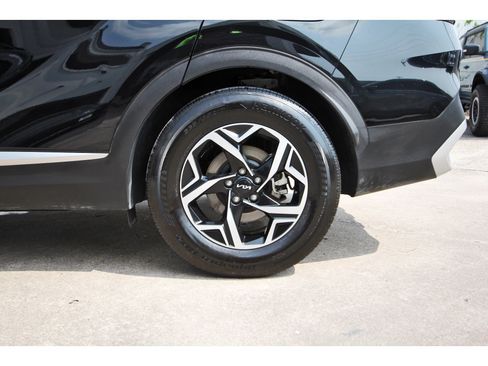 Certified 2025 Kia Sportage LX FWD image 29
