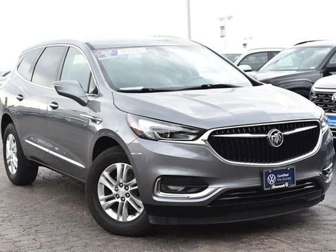 Used 2019 Buick Enclave Essence FWD image 2
