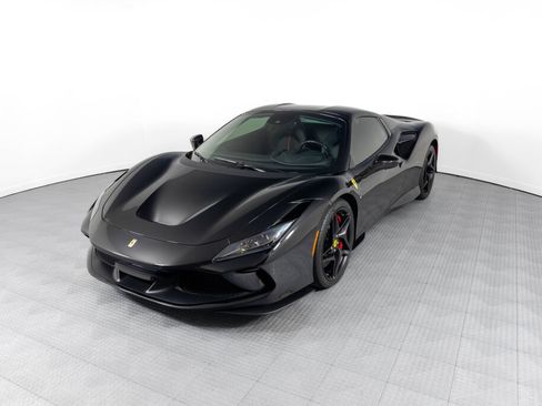 Used 2023 Ferrari F8 Tributo RWD image 8