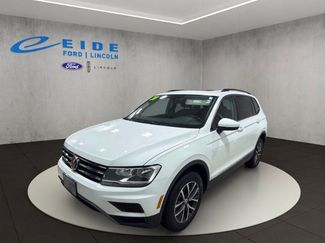 Used 2020 Volkswagen Tiguan SE w/ Panoramic Sunroof Package video 2
