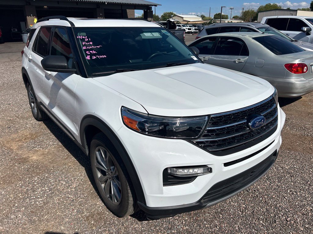 Used 2021 Ford Explorer XLT w/ Equipment Group 202A AWD/4WD image 3