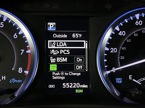 Used 2019 Toyota Highlander XLE image 17