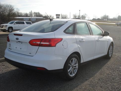 Used 2018 Ford Focus SE image 8