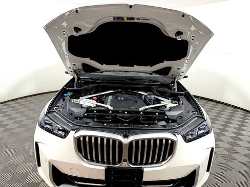 Used 2026 BMW X5 xDrive40i AWD/4WD image 31