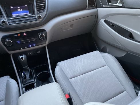 Used 2018 Hyundai Tucson SE FWD image 14