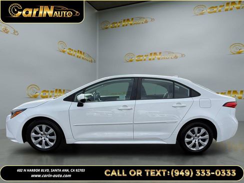 Used 2021 Toyota Corolla LE w/ Body Protection Package (TMS) image 4