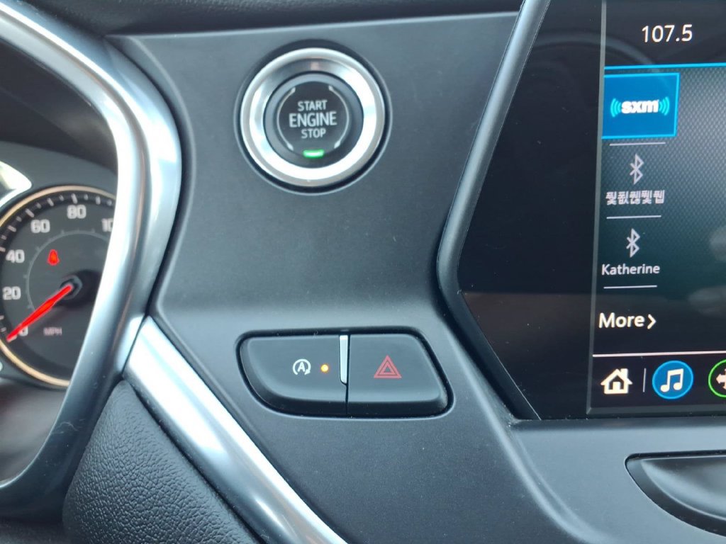 Used 2020 Chevrolet Blazer LT FWD image 19