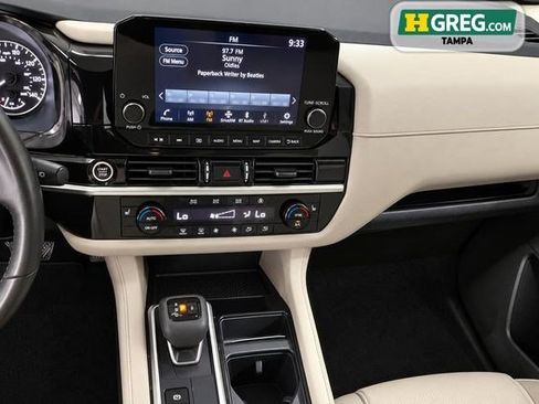 Used 2022 Nissan Pathfinder SL w/ SL Premium Package FWD image 13
