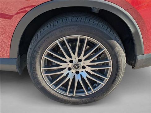 Certified 2024 Mercedes-Benz GLC 300 image 24