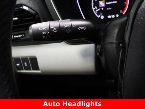 Used 2025 Honda Pilot Touring image 26