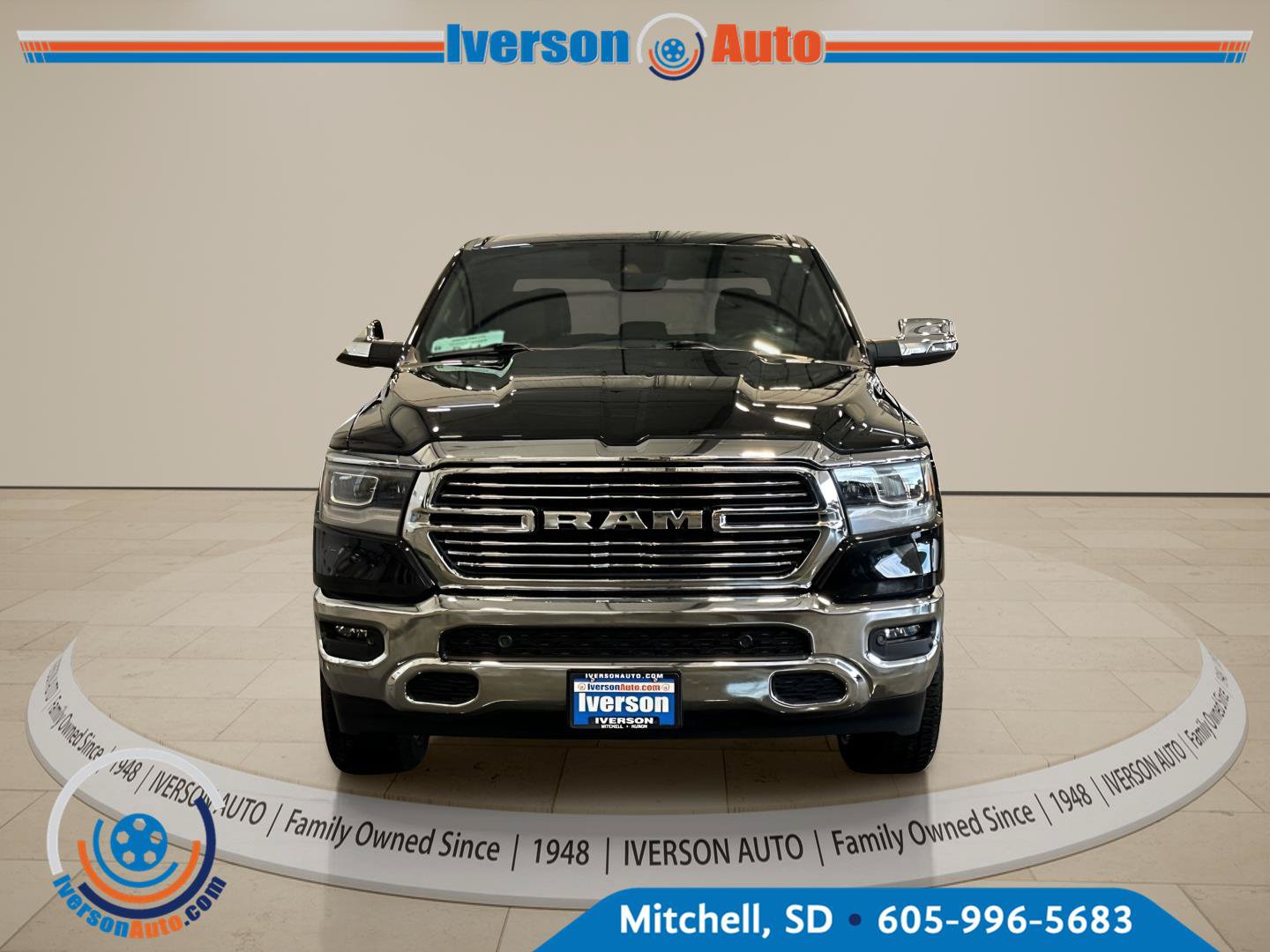 Used 2023 RAM 1500 Laramie AWD/4WD image 2