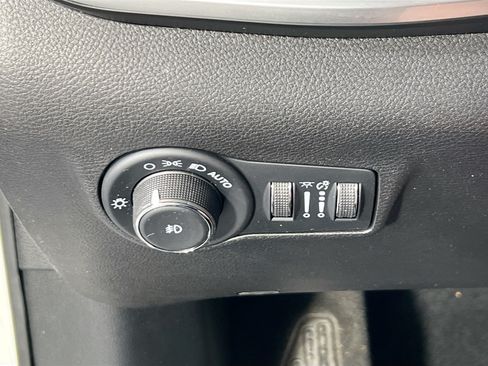 Used 2022 Jeep Compass Latitude AWD/4WD image 10