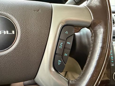 Used 2014 GMC Sierra 2500 Denali w/ Suspension Package, Off-Road image 30